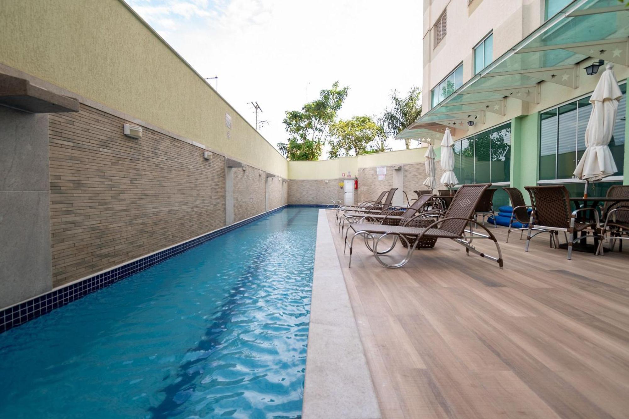 Pde - Apartamentos Proximos Do Centro Goiânia Exteriör bild